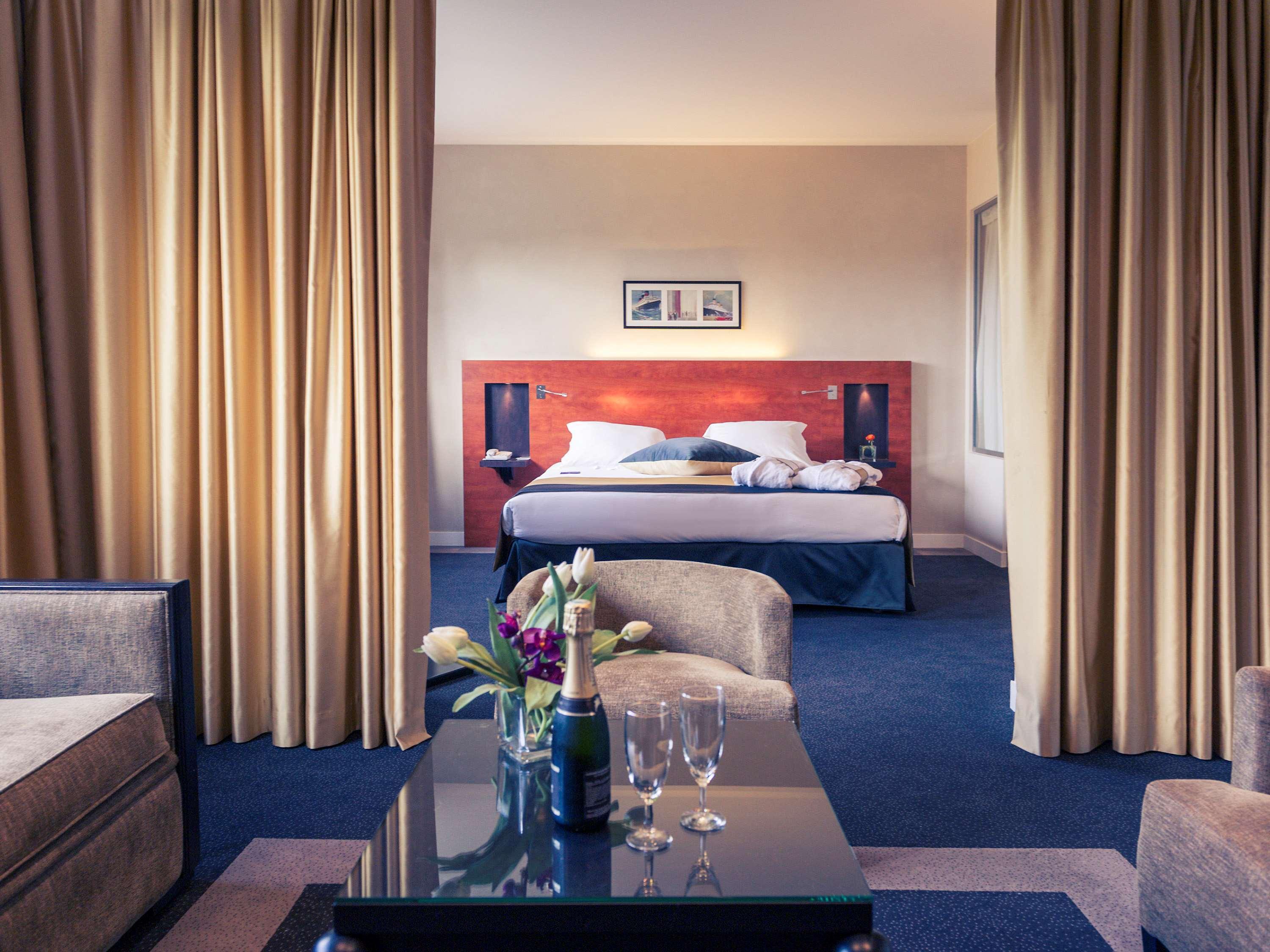 Mercure Maurepas Saint Quentin Ngoại thất bức ảnh